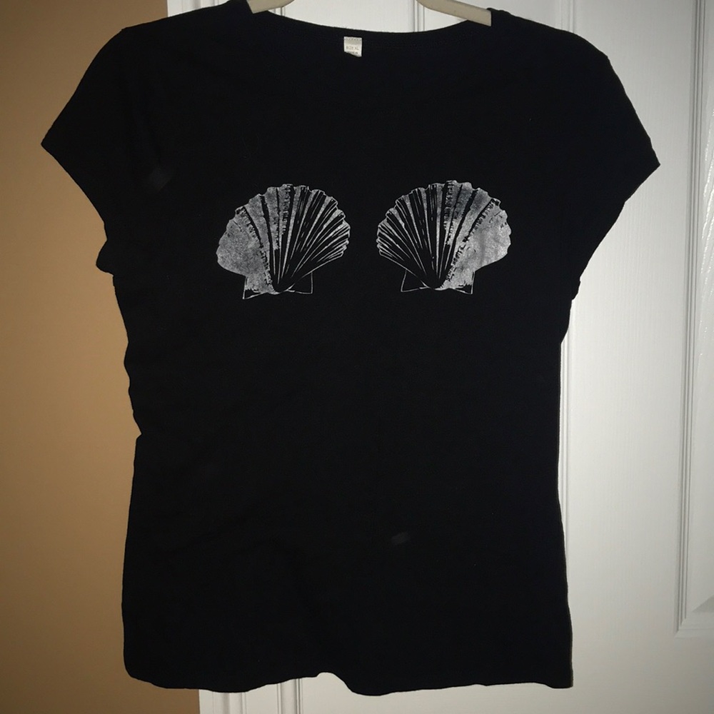 Mermaid shell tee